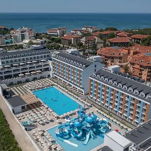 Hotel Arcanus Trendline, Side